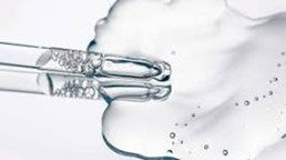 Ceramides: Help in maintaining the hair structure for stronger & resilient hair.